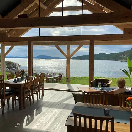 Lodge Tustna Ladestasjon *