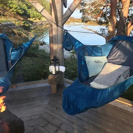 Lodge Tustna Ladestasjon *