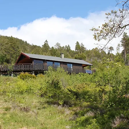 Tustna Ladestasjon Lodge *