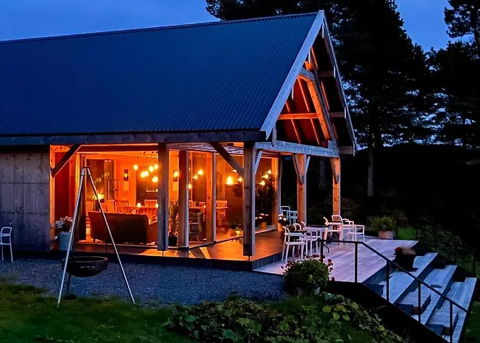 Lodge Tustna Ladestasjon *
