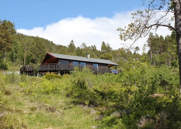 Tustna Ladestasjon Lodge *